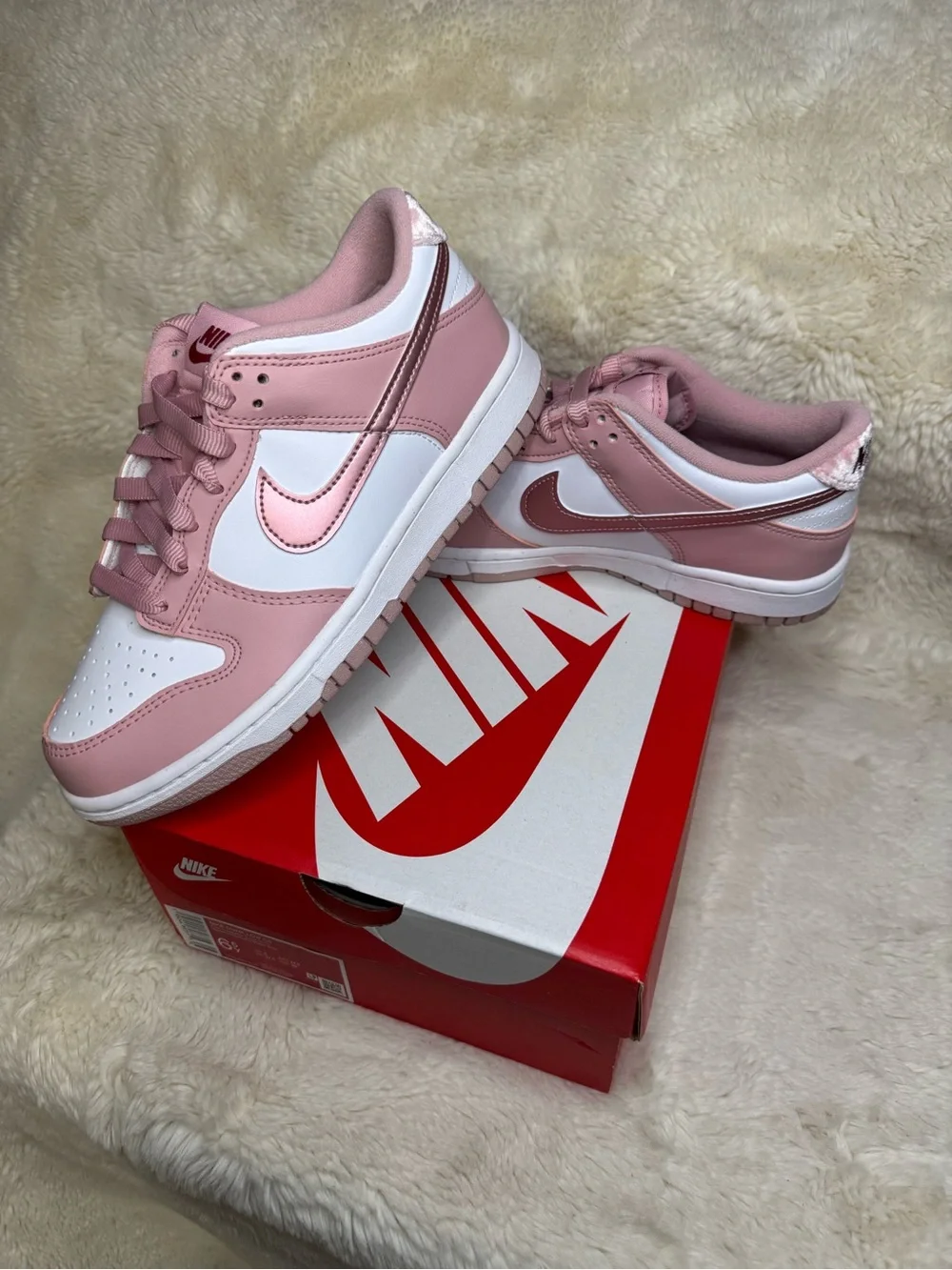New in box- Nike Dunk Low size 6.5Y